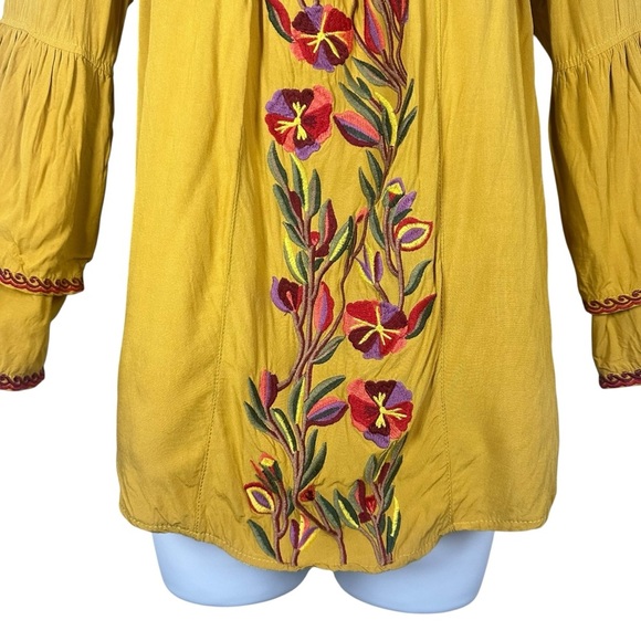 Solitaire size Medium Embroidered Floral Yellow Bell Sleeve Top Boho Chic Hippie - Picture 7 of 12